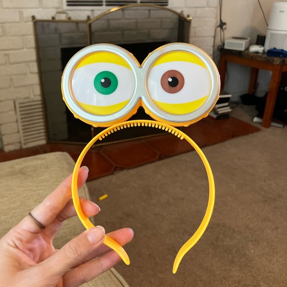 Minions Other - Minion light up eyes headband